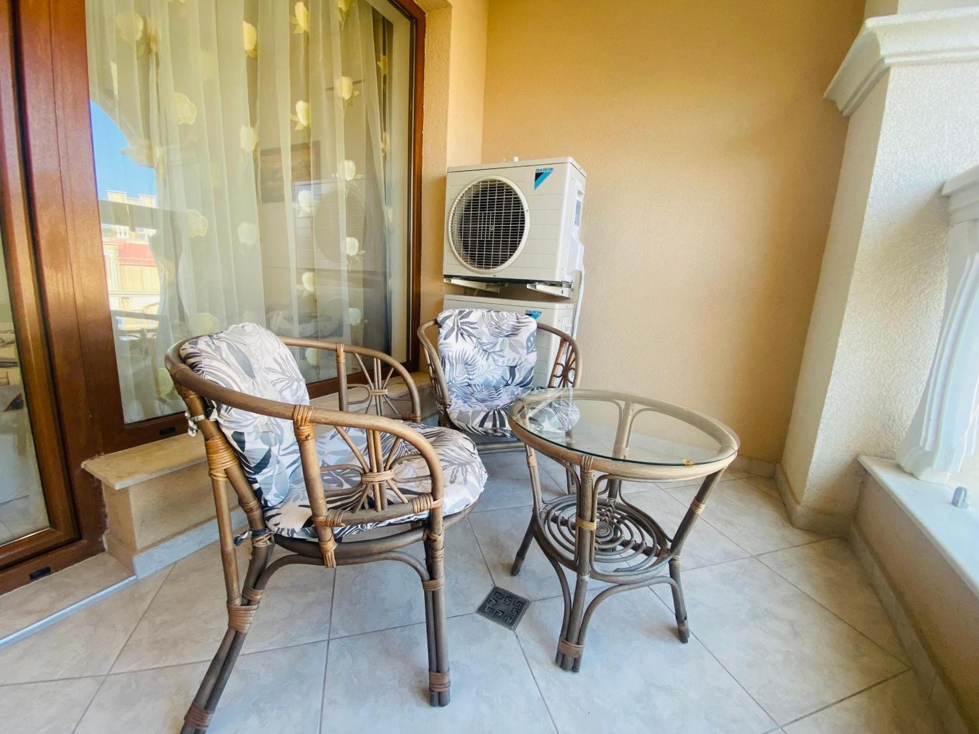 1Bd Ap In La Mer Complex Private Beach And Pool Golden Sands Exterior photo