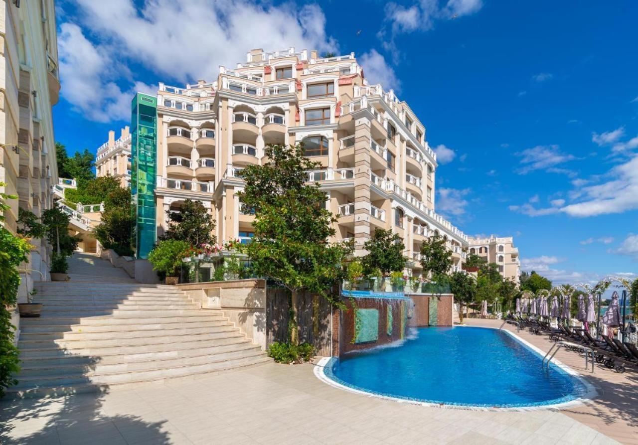 1Bd Ap In La Mer Complex Private Beach And Pool Golden Sands Exterior photo