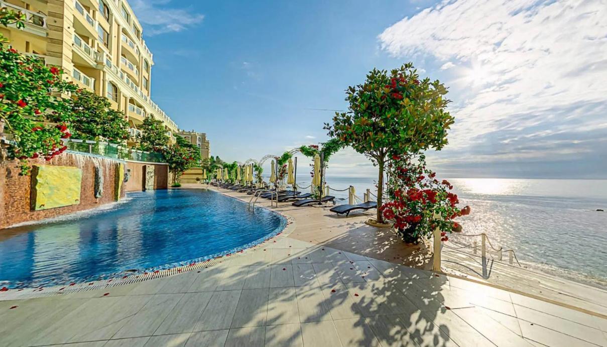 1Bd Ap In La Mer Complex Private Beach And Pool Golden Sands Exterior photo