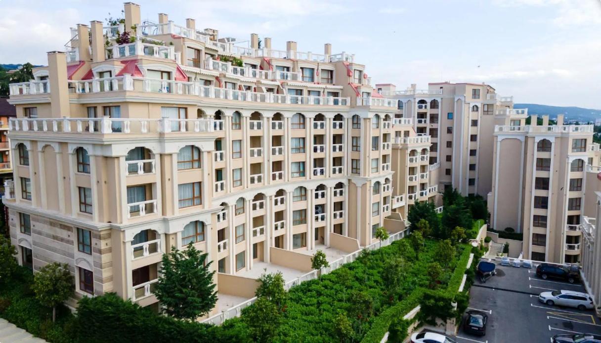 1Bd Ap In La Mer Complex Private Beach And Pool Golden Sands Exterior photo